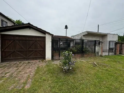 CASA 4 AMBIENTES VENTA LONGCHAMPS MAS DEPARTAMENTO