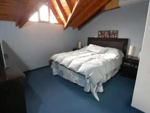 Depto Tipo Casa en Venta con 2 cocheras