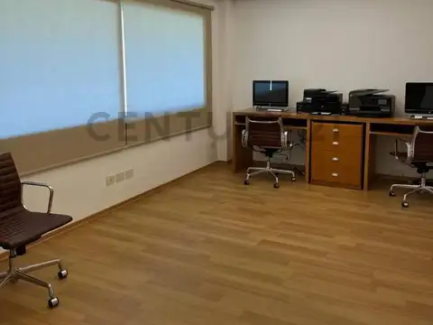 calle 12 entre 47 y 48 700, Piso 0