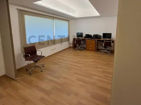 calle 12 entre 47 y 48 700, Piso 0