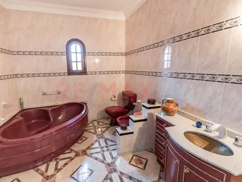 VENTA CASA Y DEPOSITO 5 AMB C/ 7 COCHERAS LANUS