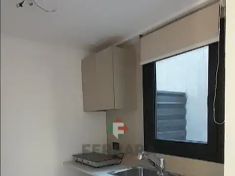 Amplio monoambiente en Barrio Belgrano, edificio Vilena III, con cochera cubierta!