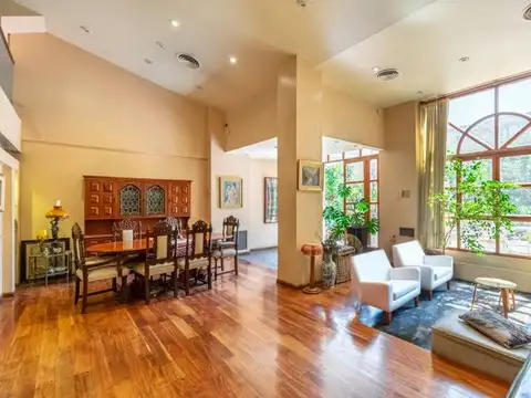 Casa en Venta de 5 dormitorios