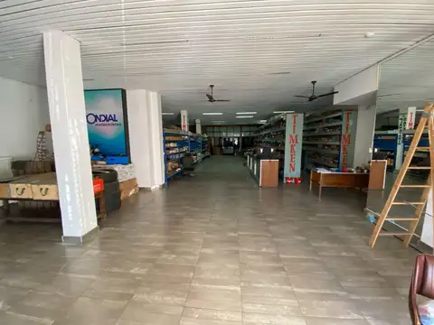 Alquiler imponente local 430 m2 en San Martín al 2000 - Rosario