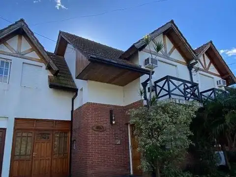 Casa Dúplex  en Venta en Burzaco, Almirante Brown, G.B.A. Zona Sur