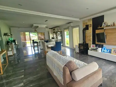 Casa en Venta en Countries y Barrios Cerrados en Moreno, USD 180.000