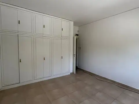 Oficina en Alquiler 25 años