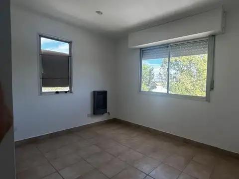 Oficina en Alquiler en Cipolletti, $ 2.100.000