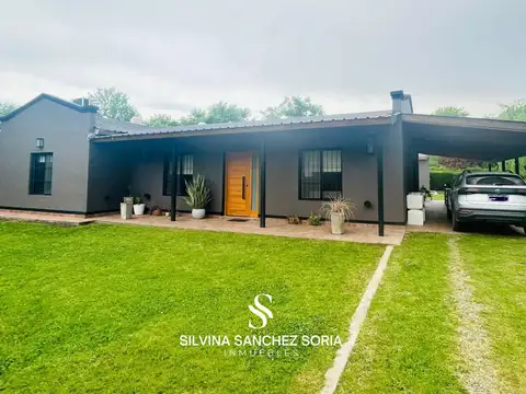 Casa en Venta con 2 cocheras