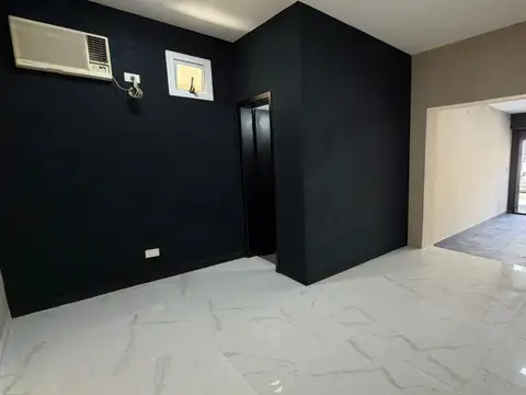 Local en Alquiler en Lomas de Zamora, $ 950.000