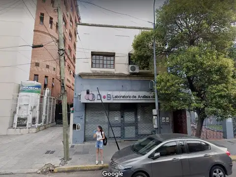 EXCELENTE LOTE EN PLENA ZONA COMERCIAL DE FLORIDA. 774M2 VENDIBLES + 14 COCHERAS