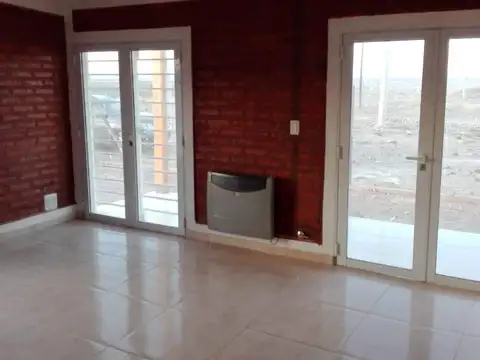 Vende Casa en Barrio Procrear de Centenario