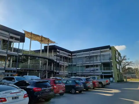 Excelente local en PB, doble entrada