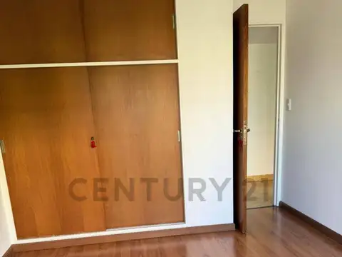 COLOMBRES 100, Piso 9