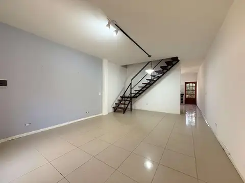 Casa en Venta en Jose Leon Suarez, USD 120.000