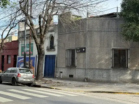 Terreno en  Lote para construir PB 5 Pisos 2 Retiros