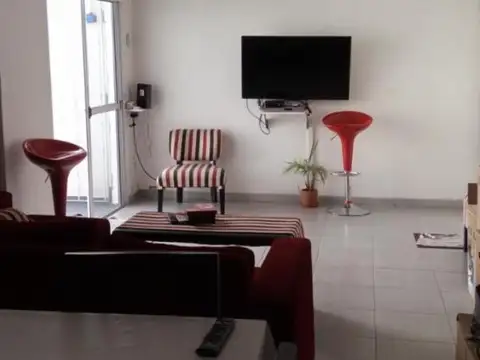 Departamento tipo casa en venta en Tablada