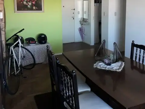 Departamento 3 Ambientes en Monte Castro al Frente con Vista Abierta