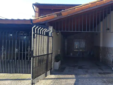 Depto Tipo Casa en Venta de 4 ambientes