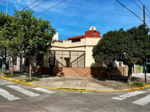 VENTA CASA 4 AMB + TERRAZA PARQUE AVELLANEDA CABA