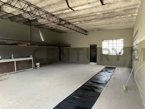 30 entre 68 y 69 , Piso 0