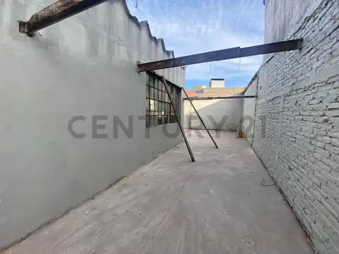 GALPÓN EN VENTA Y ALQUILER – CALLE 30 ENTRE 68 Y 69 – LA PLATA