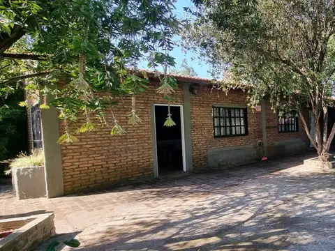 Quinta en alquiler en Luis Guillon (VIVIENDA O COMERCIAL)