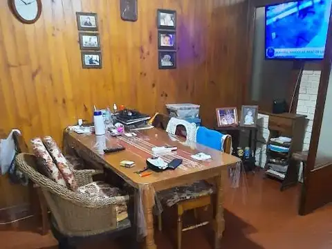 Excepcional casa de 4 dormitorios + Playroom 60m2!