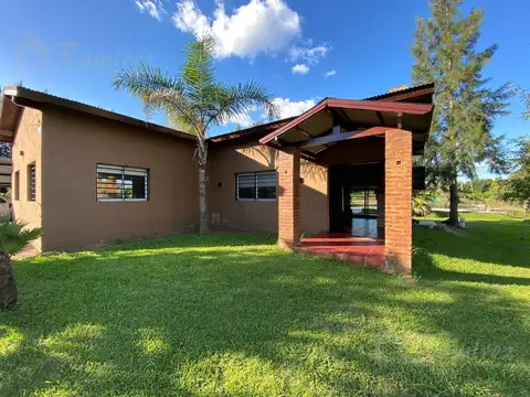 Quinta 4 Ambientes En Venta - Francisco Alvarez, Moreno