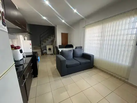 VENTA DPTO 3AMB CASTELAR PERMUTA BALCON CONDOMINIO