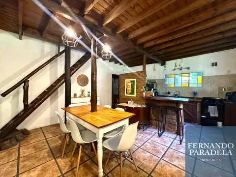 Casa en Venta con 2 cocheras