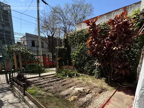 Casa con galpon en venta  - Villa Lynch, san martin