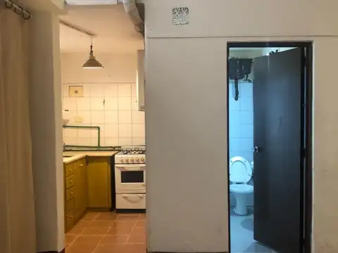 PH 2 Ambientes con Pasillo Descubierto, Sin Expensas y en Excelente Ubicación