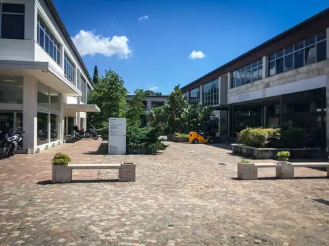 Venta de  oficina con renta en Km 40 - Pilar