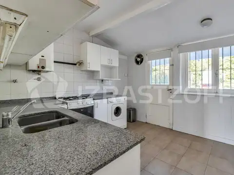 Depto Tipo Casa 2 ambientes con 1 baño