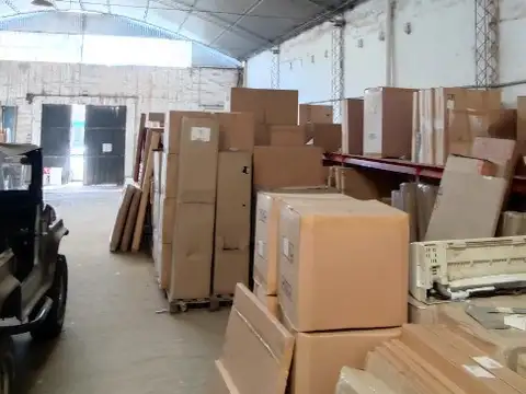 OPORTUNIDAD, AMPLIO GALPON A LA VENTA