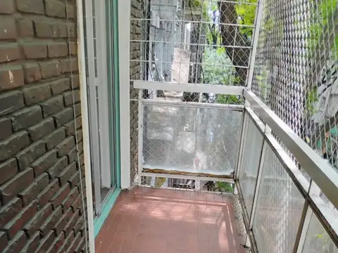 Alquiler depto 2 ambientes con balcon. Caballito.