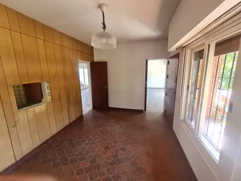 Casa 7 ambientes con 3 baños