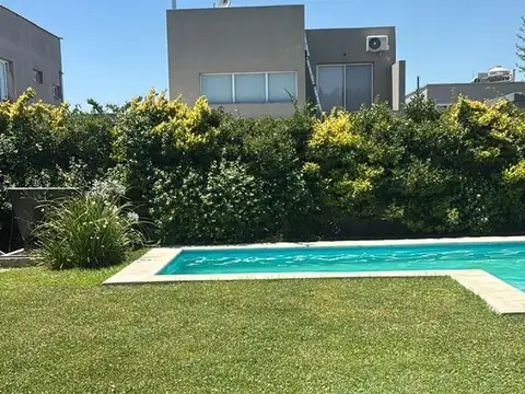 Casa en Venta en Laguna Azul, USD 104.999