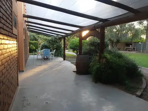 Complejo de viviendas en venta - 4 UFs - Mendoza