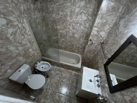 Depto Tipo Casa 4 ambientes con 2 baños