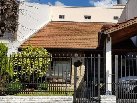 Chalet en Venta  y/o  Alquiler en Ramos Mejia