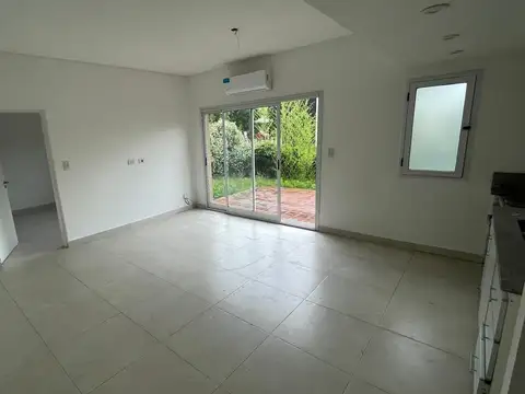 Departamento en Alquiler en El Aljibe, $ 700.000