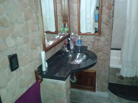 CASA 4AMB C/GARAGE 1er piso Podesta Excelente estado