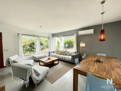 Casa en venta a pocas cuadras del mar, 4 dormitorios en zona Brava Punta del Este