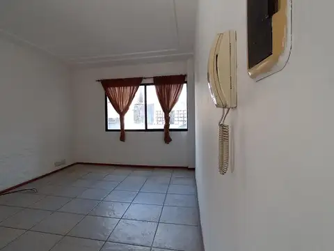 Departamento en Alquiler en Cinco Esquinas, $ 200.000