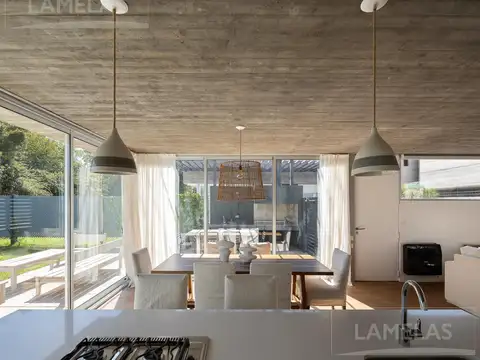 Casa de 4 dormitorios  ABRA Funes