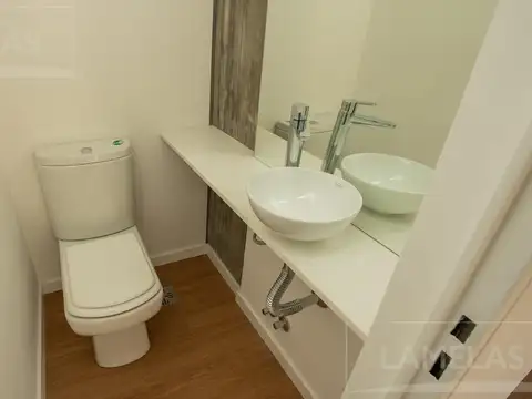 VENTA Casa 4 dormitorios con jardín y pileta en ABRA Funes