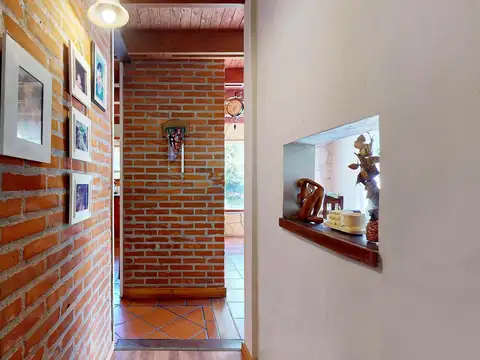 Casa en Venta con 3 cocheras