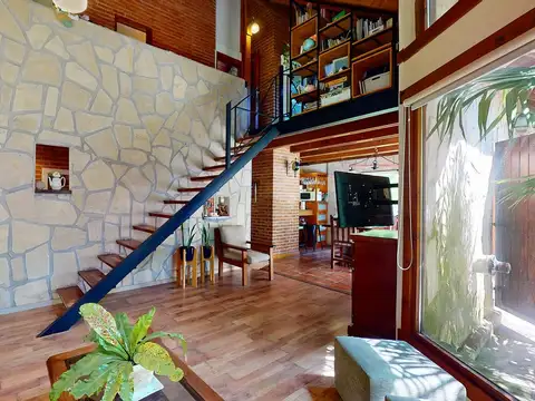 Casa 5 ambientes con 3 baños